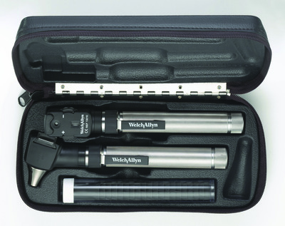 PocketScope Set Inc. Ophthalmoscope, Fibre Optic Otoscope, Integral Throat Illuminator and 2 Handles In a Hard Case